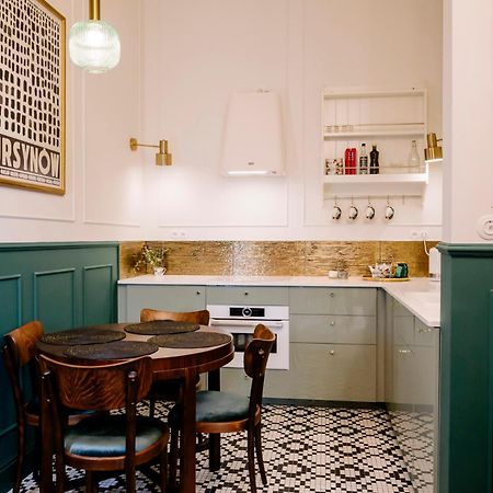 French Touch: Romantyczny Apartament W Kamienicy ワルシャワ エクステリア 写真