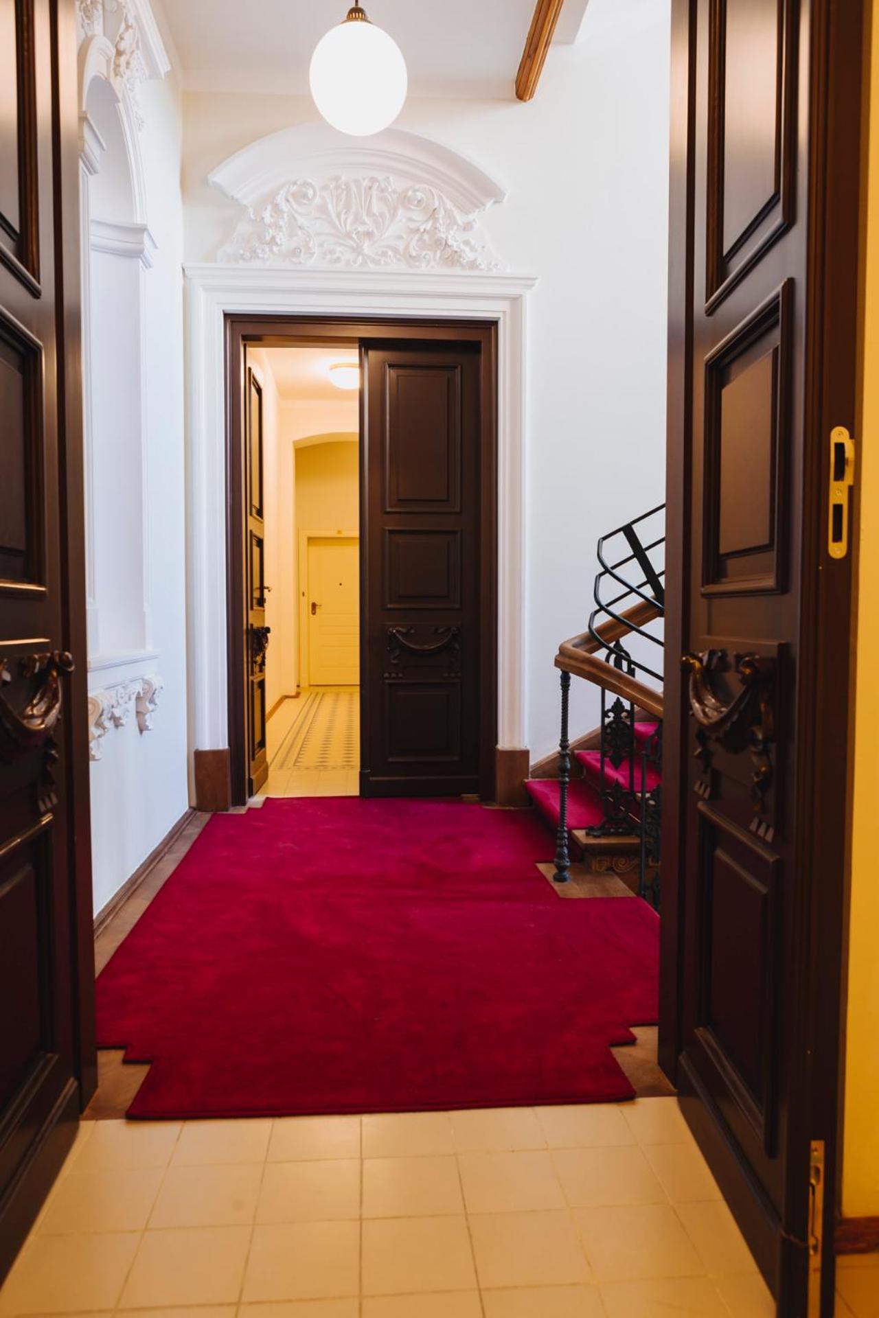 French Touch: Romantyczny Apartament W Kamienicy ワルシャワ エクステリア 写真