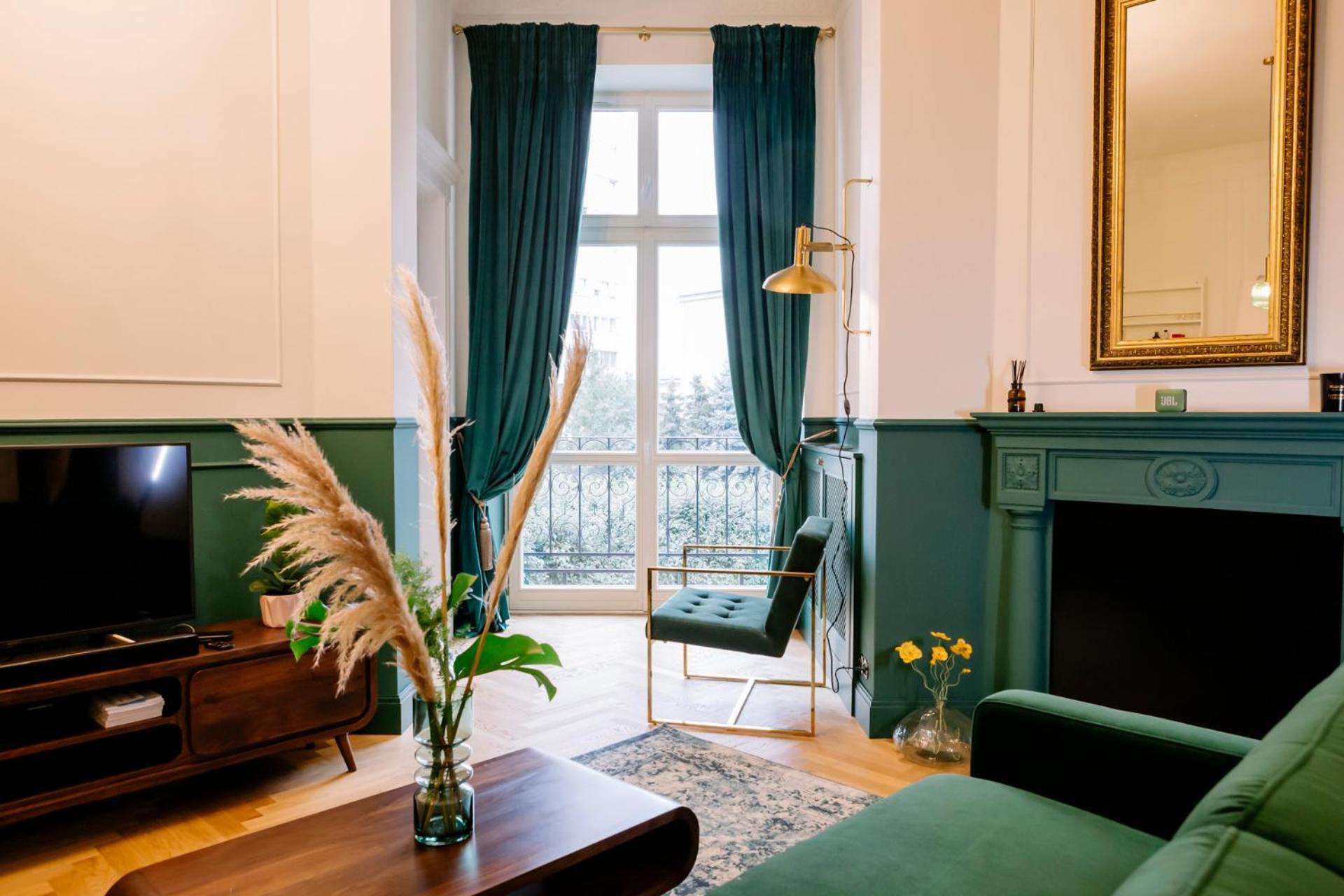 French Touch: Romantyczny Apartament W Kamienicy ワルシャワ エクステリア 写真